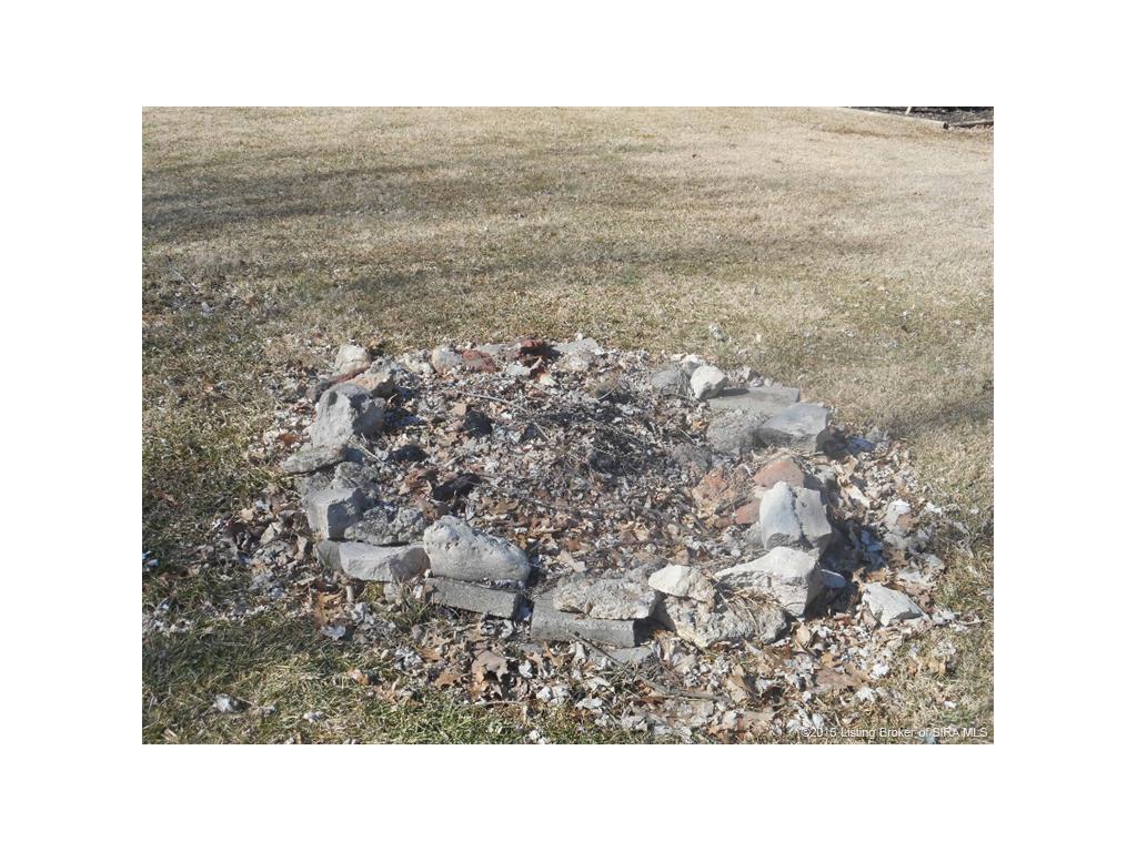 9112 Carter Road Georgetown, IN 47122 - Photo 19 of 23