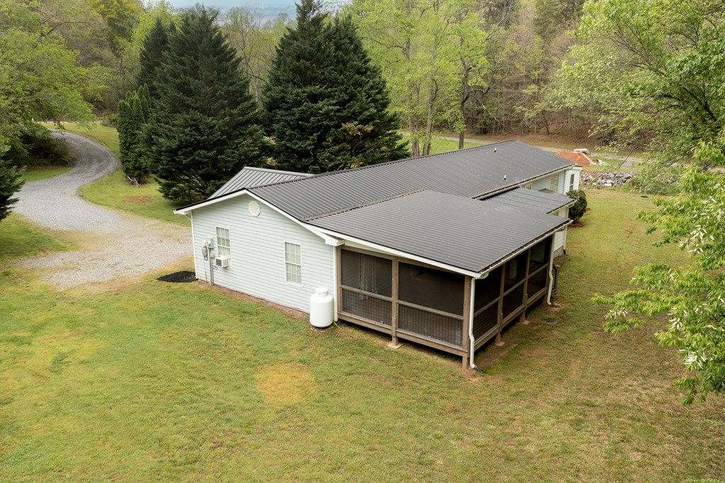 6487 Crooked Creek Road Young Harris, GA 30582 - Photo 32 of 35