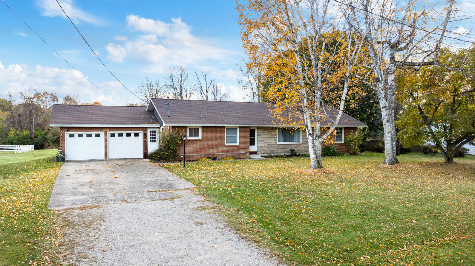4547 Hendee Road Jackson, MI 49201 - Photo 1 of 34 4547 Hendee Rd Jackson MI 49201 - 0014 c