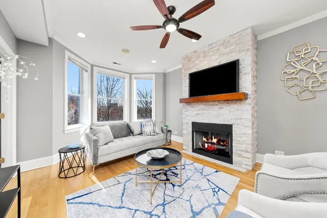 $299,900 | 4918 South St Lawrence Avenue, Unit 3, Chicago, IL 60615