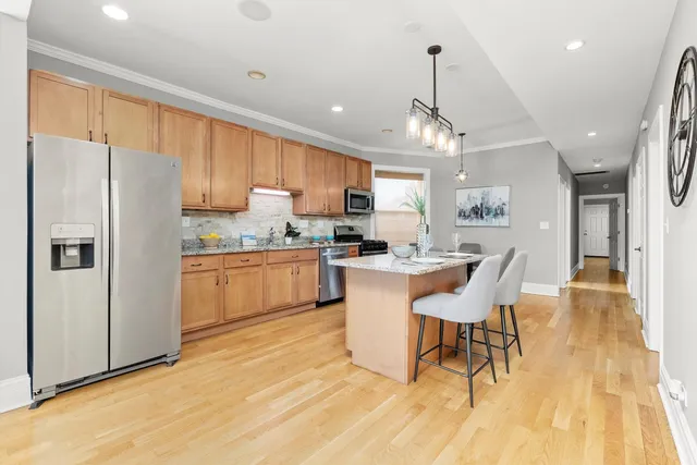 $299,900 | 4918 South St Lawrence Avenue, Unit 3, Chicago, IL 60615