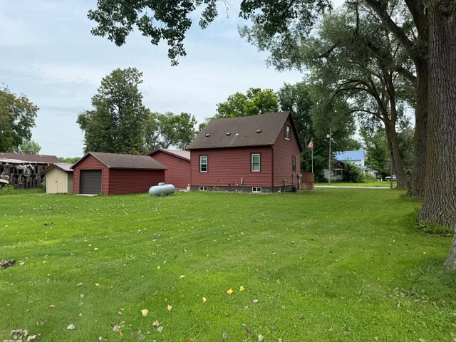 $214,900 | 303 4th Street South, Hoffman, MN 56339