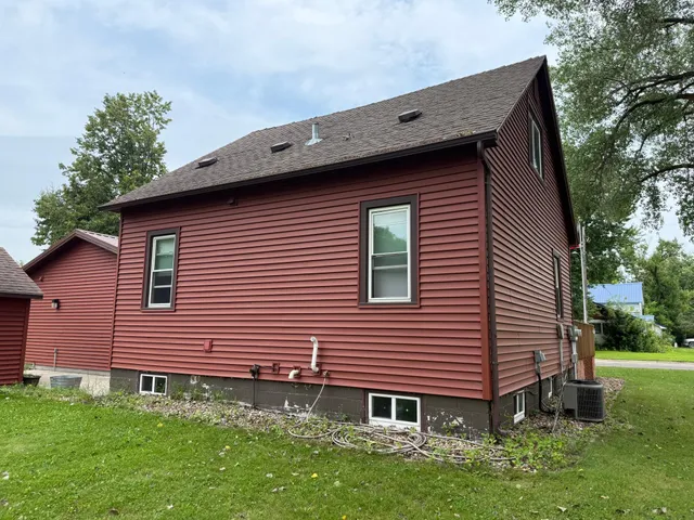 $214,900 | 303 4th Street South, Hoffman, MN 56339