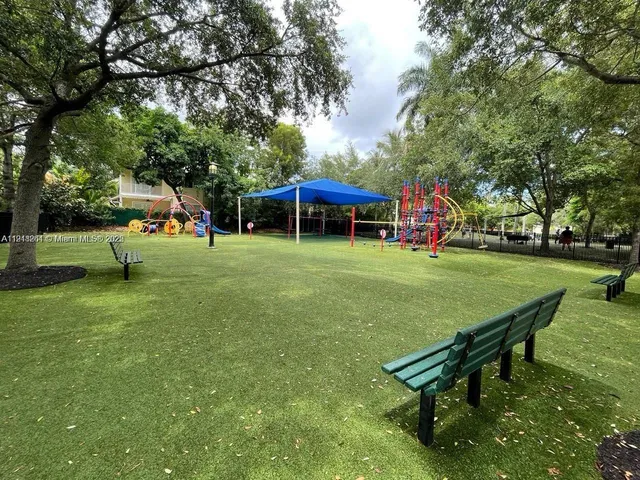 $4,950 | 3070 Allamanda Street, Unit J, Miami, FL 33133