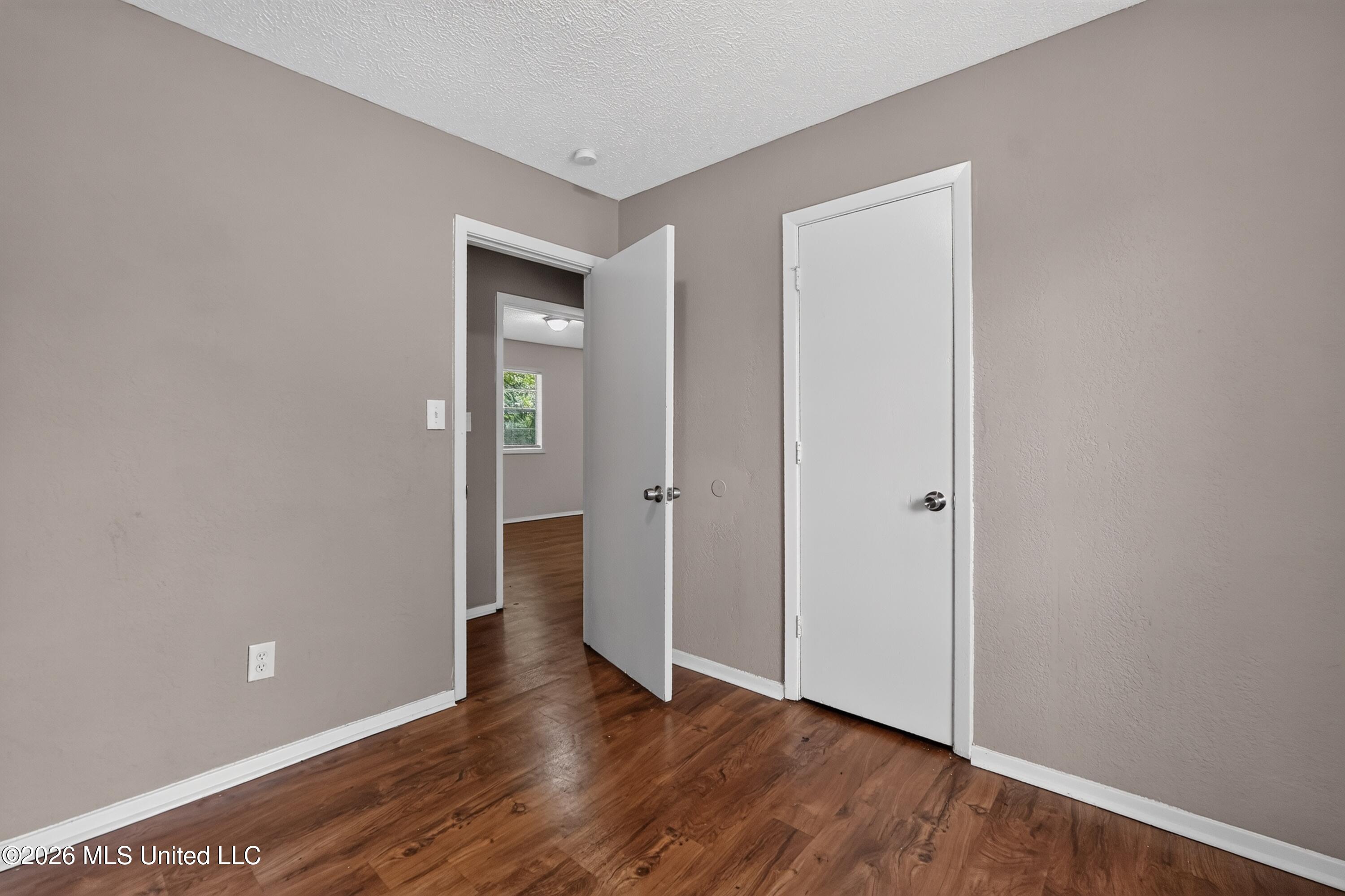 6558 Van Buren Road Jackson, MS 39213 - Photo 20 of 39 23_6558_Van_Buren_Rd-Bedroom-9115