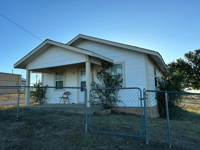 a front view of house with yard