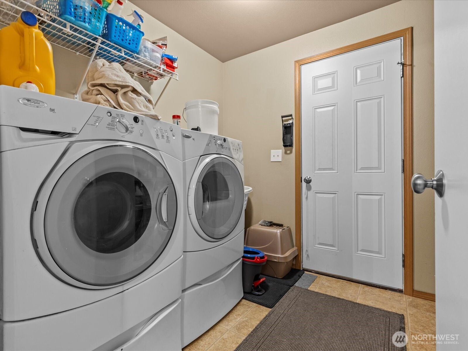 218-38 Bowen Road Mossyrock, WA 98564 - Photo 15 of 40 a utility room with dryer and washer