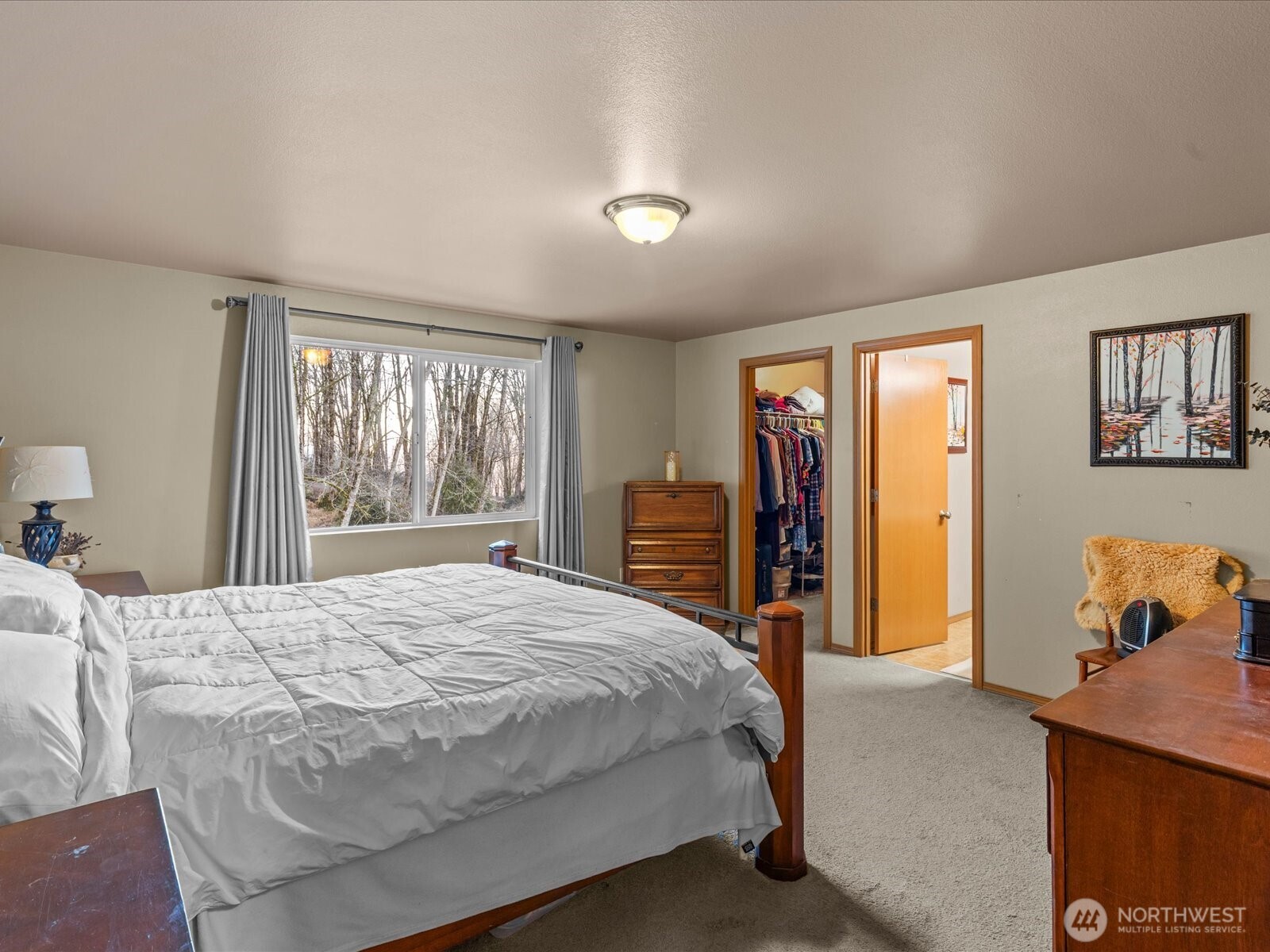 218-38 Bowen Road Mossyrock, WA 98564 - Photo 18 of 40 a bedroom with a large bed and a window