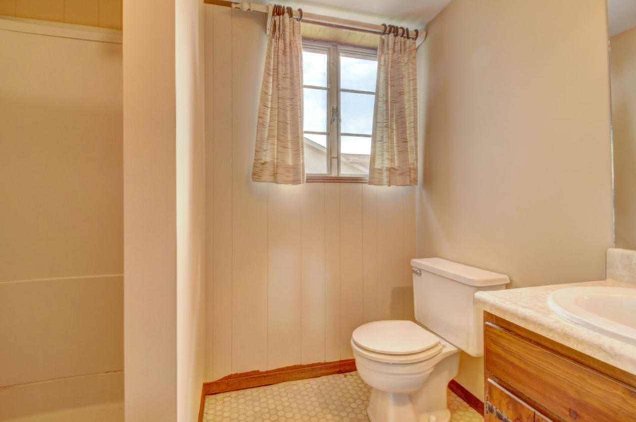 3721 Cherrylog Road Knoxville, TN 37921 - Photo 26 of 35 Lower Bath