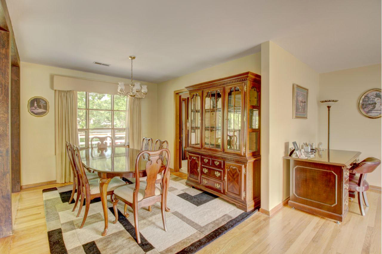 3721 Cherrylog Road Knoxville, TN 37921 - Photo 8 of 35 09_dining room