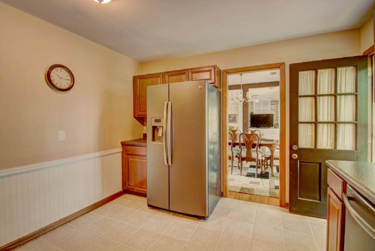 3721 Cherrylog Road Knoxville, TN 37921 - Photo 9 of 35 Kitchen