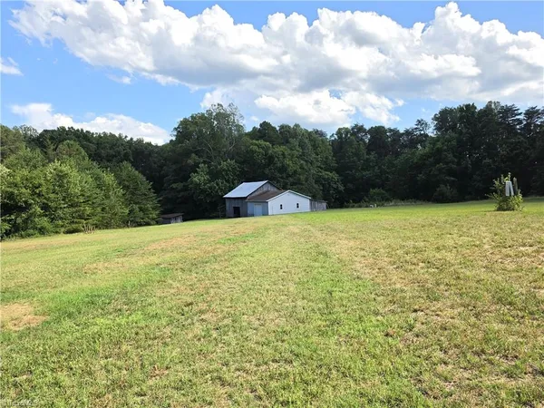 $450,000 | 6091 Eaton Road, Walnut Cove, NC 27052