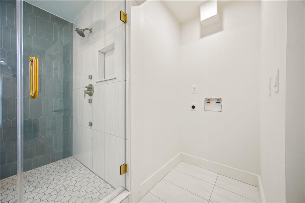 2433 Helmsdale Drive Northeast Atlanta, GA 30345 - Photo 21 of 42