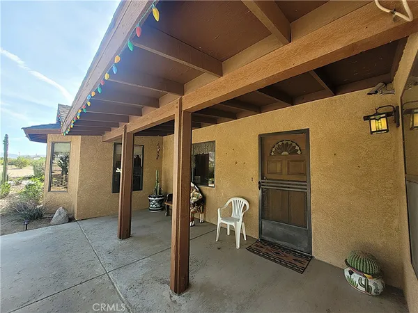 $445,000 | 23677 Cahuilla Road, Apple Valley, CA 92307