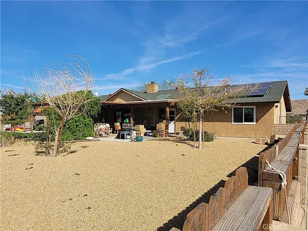 $445,000 | 23677 Cahuilla Road, Apple Valley, CA 92307