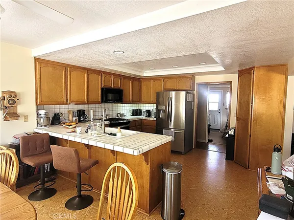 $445,000 | 23677 Cahuilla Road, Apple Valley, CA 92307