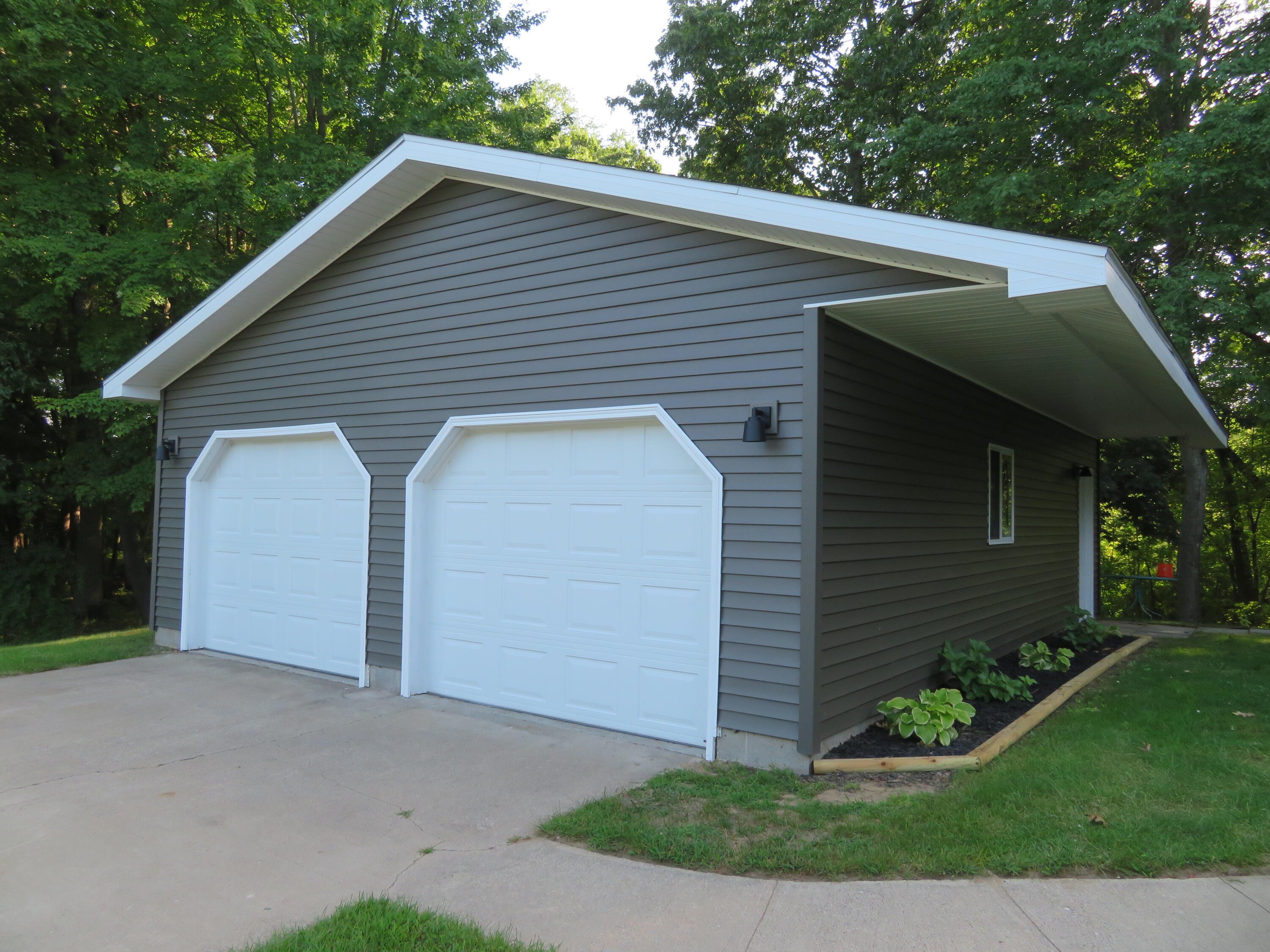 9560 North Meridian Road Pleasant Lake, MI 49272 - Photo 6 of 39 IMG_0735