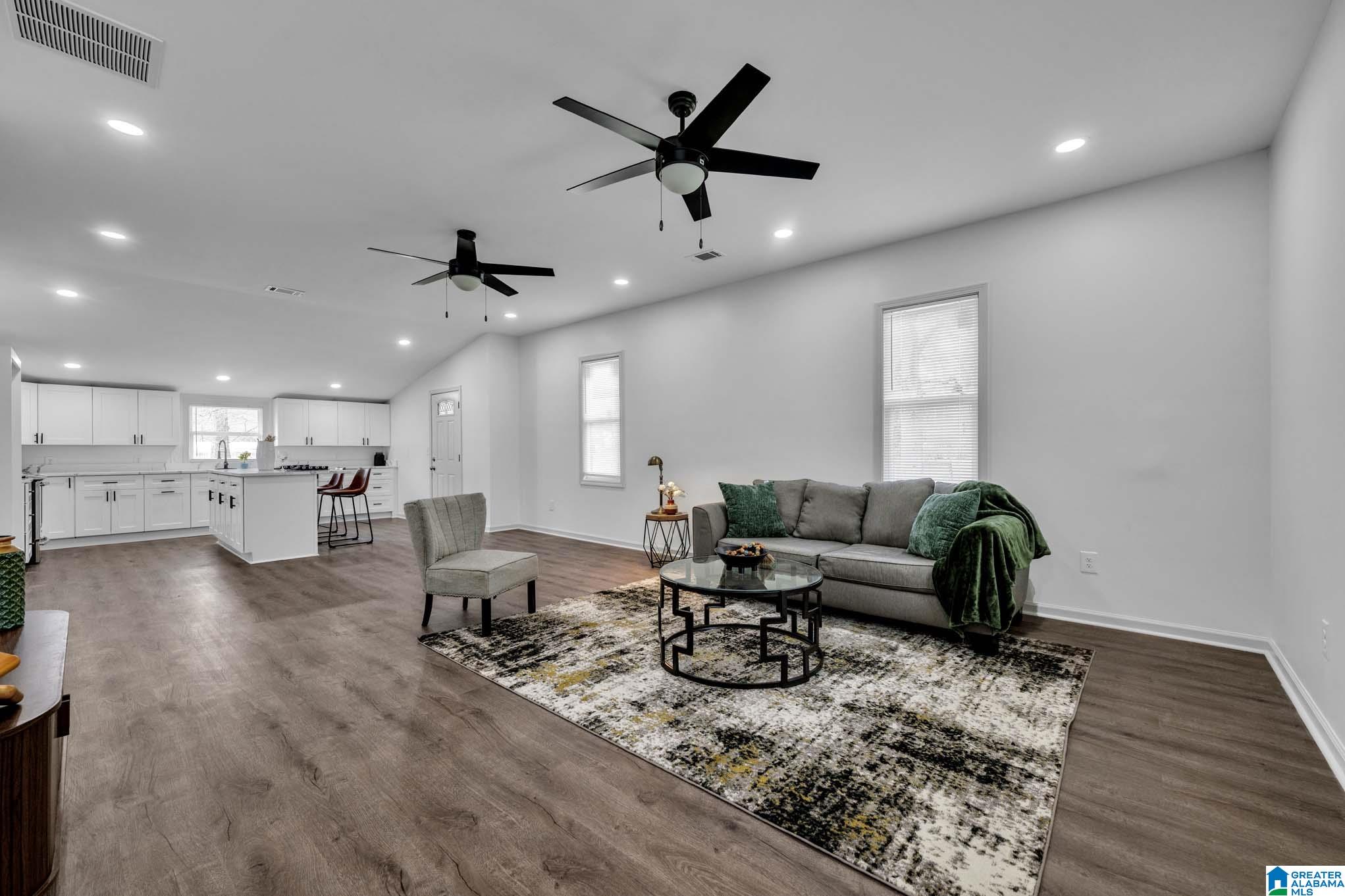 1007 Tidmore Bend Road Gadsden, AL 35901 - Photo 4 of 38