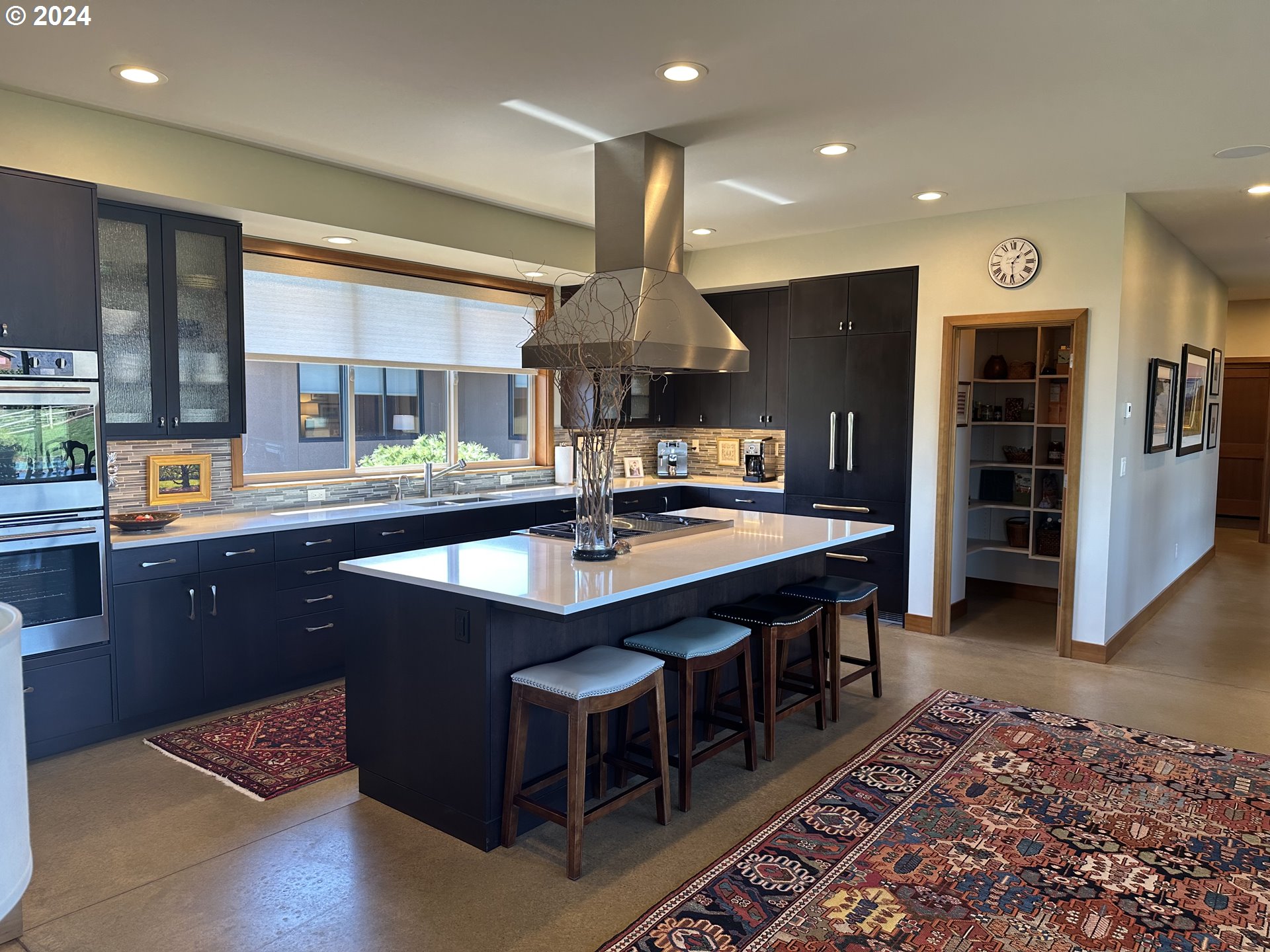835 Methodist Road Hood River, OR 97031 - Photo 12 of 44 Gallery Image 12