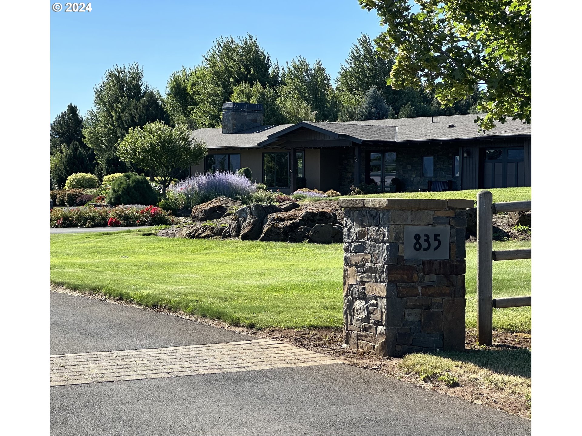 835 Methodist Road Hood River, OR 97031 - Photo 3 of 44 Gallery Image 3