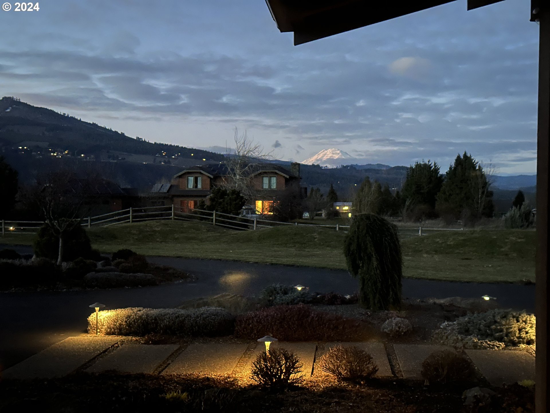 835 Methodist Road Hood River, OR 97031 - Photo 35 of 44 Gallery Image 35