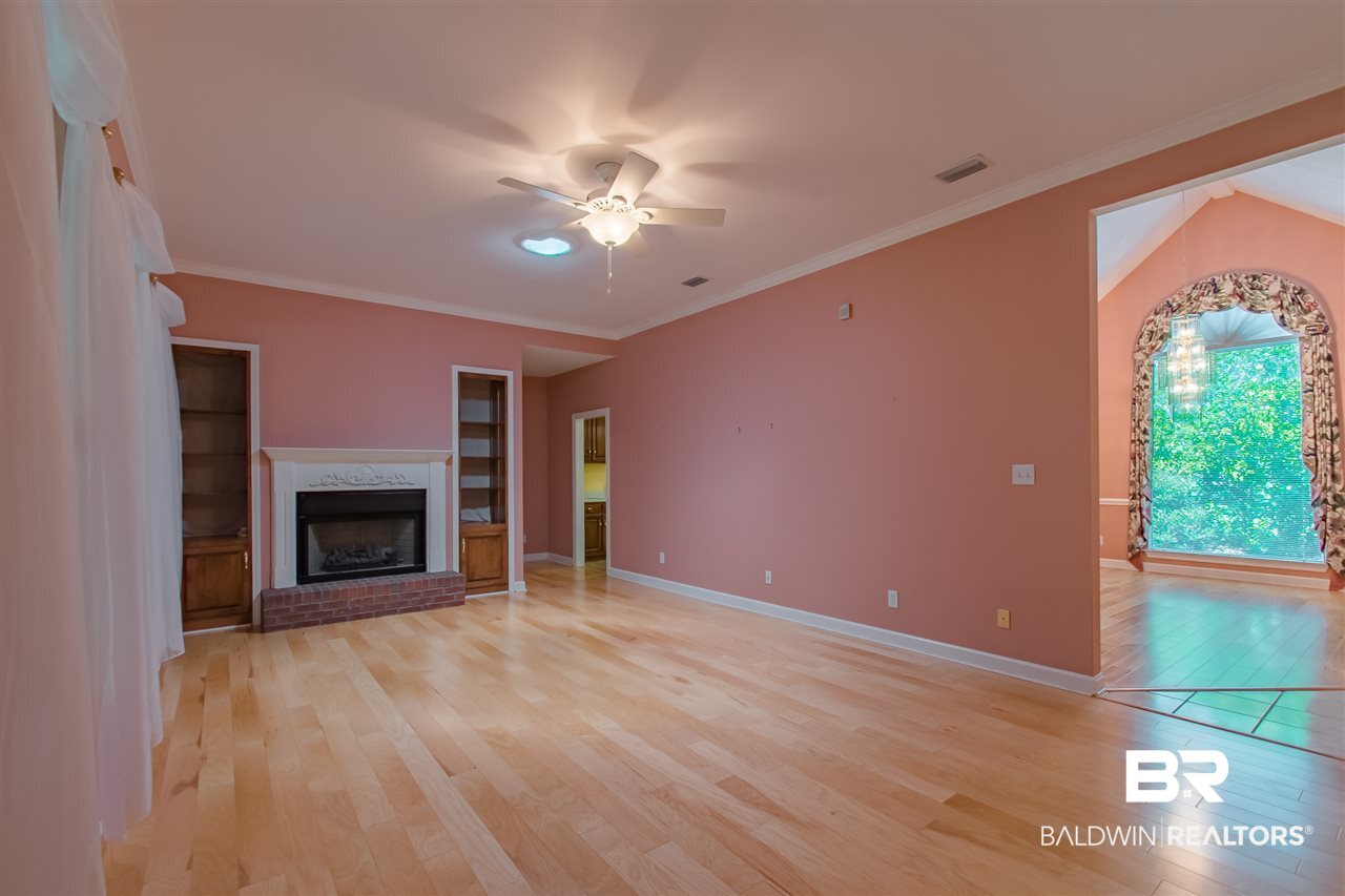 163 Hawthorne Circle Fairhope, AL 36532 - Photo 10 of 37 Great Room View 3