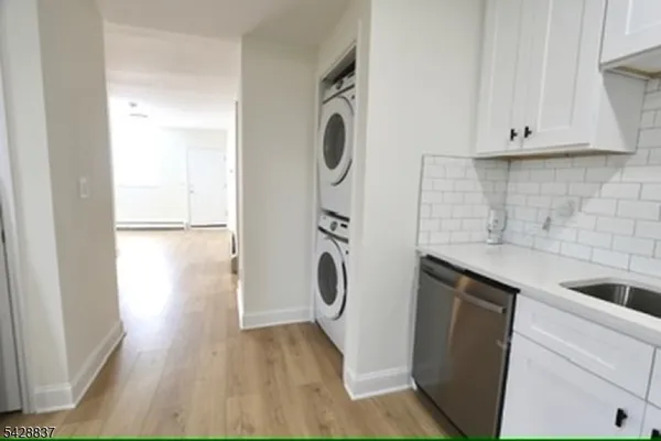 $1,650 | 337 West Clay Avenue, Unit 1, Roselle Park, NJ 07204