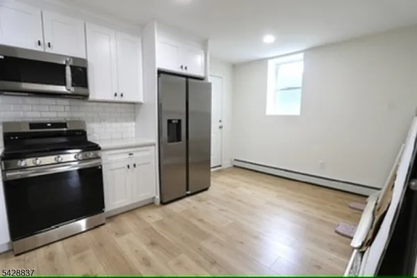 $1,650 | 337 West Clay Avenue, Unit 1, Roselle Park, NJ 07204