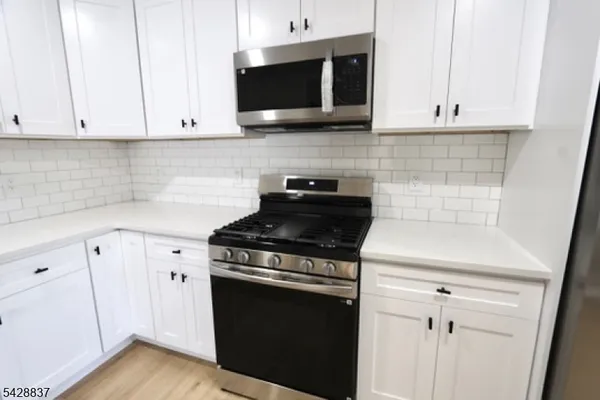$1,650 | 337 West Clay Avenue, Unit 1, Roselle Park, NJ 07204