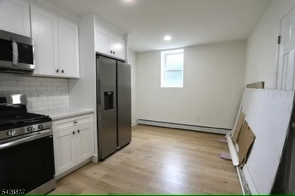 $1,650 | 337 West Clay Avenue, Unit 1, Roselle Park, NJ 07204