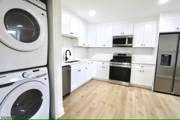 $1,650 | 337 West Clay Avenue, Unit 1, Roselle Park, NJ 07204