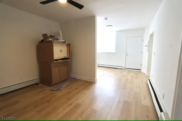 $1,650 | 337 West Clay Avenue, Unit 1, Roselle Park, NJ 07204