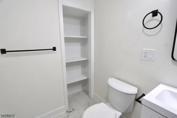 $1,650 | 337 West Clay Avenue, Unit 1, Roselle Park, NJ 07204