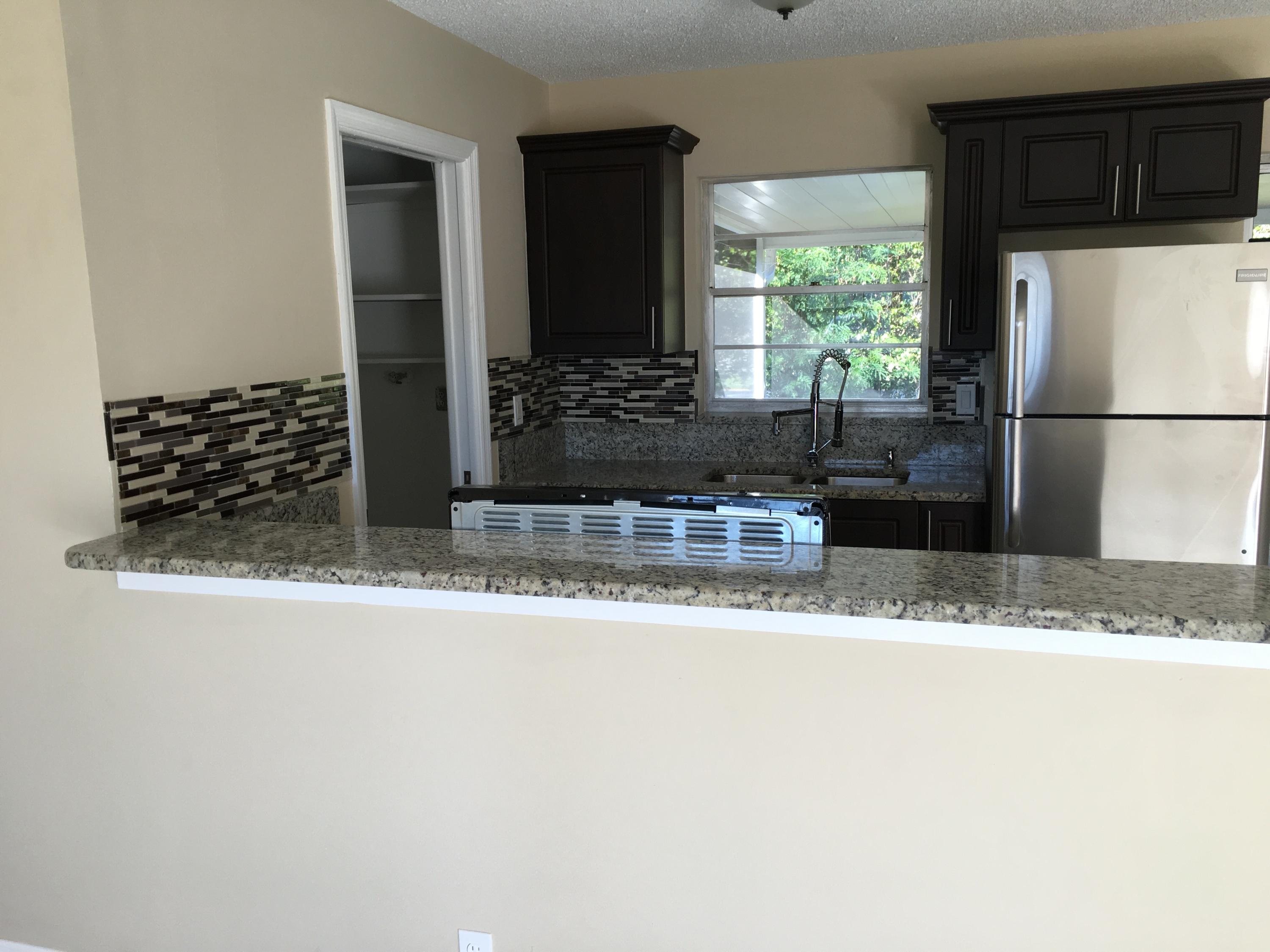 9835 Liberty Court Boca Raton, FL 33434 - Photo 3 of 16 IMG_6148
