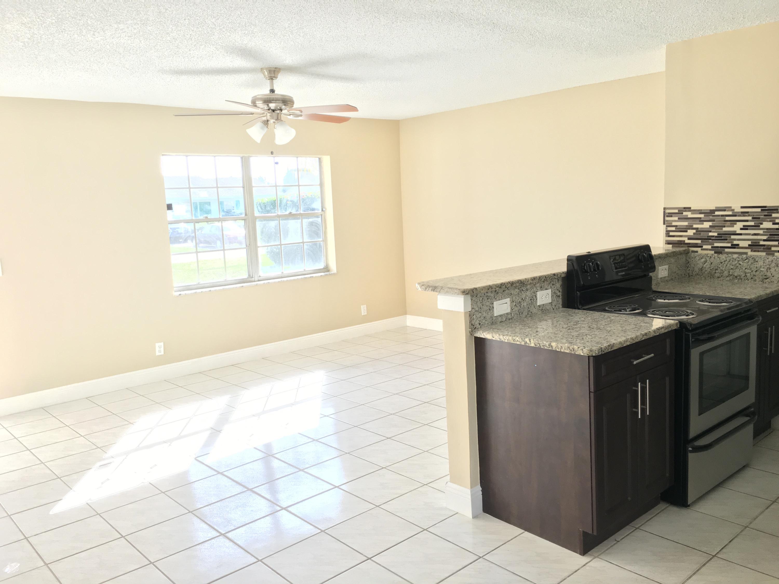 9835 Liberty Court Boca Raton, FL 33434 - Photo 9 of 16 IMG_6161