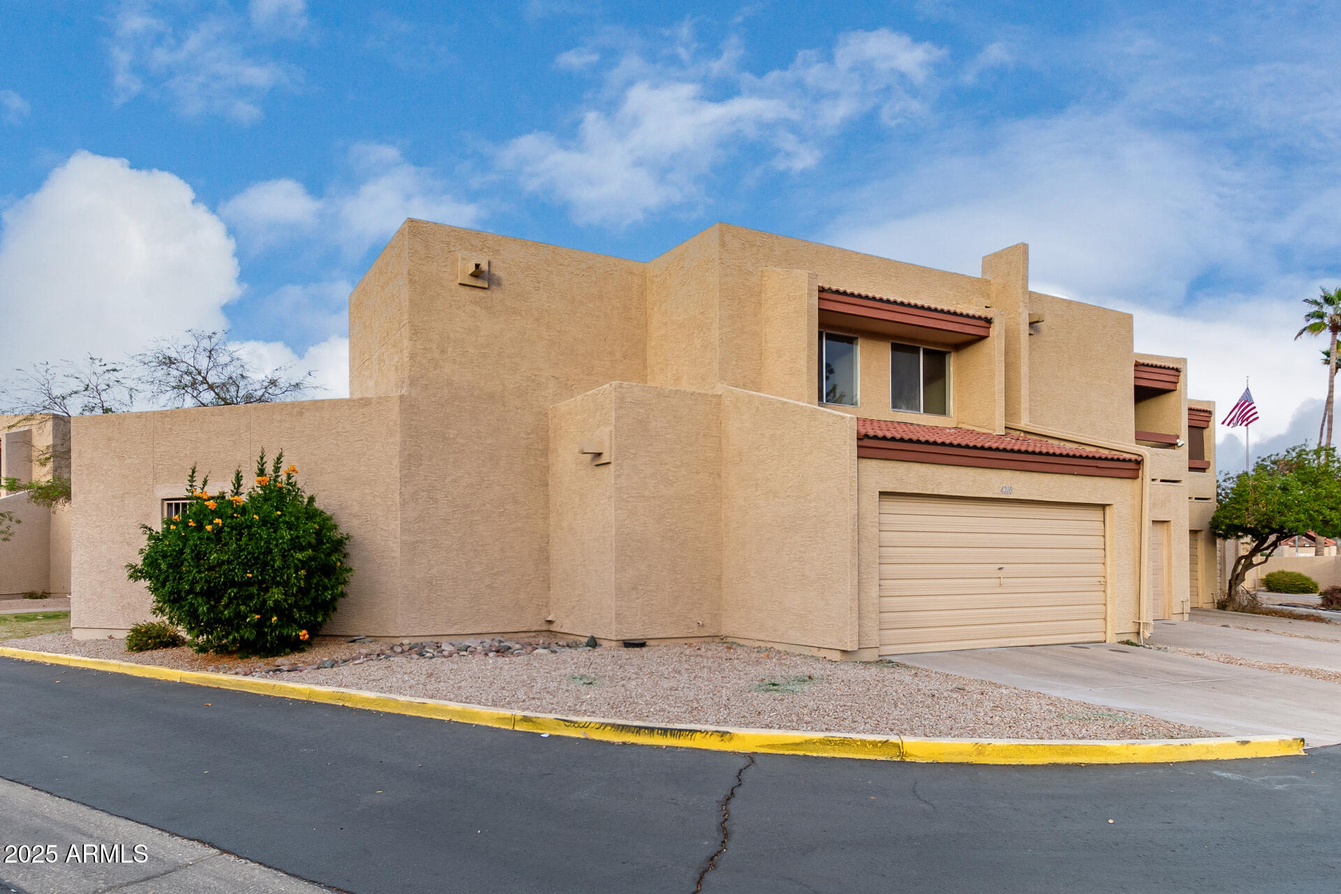 4210 West Calavar Road Phoenix, AZ 85053 - Photo 3 of 21 04 - Calavar