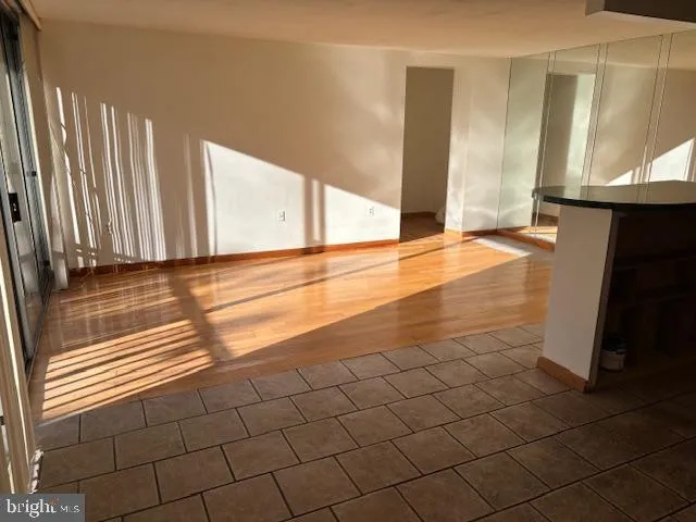 $1,900 | 4410 Briarwood Court North, Unit 13, Annandale, VA 22003