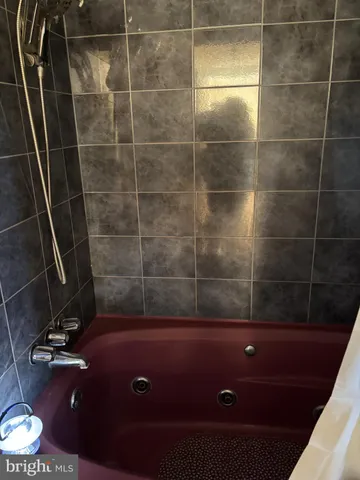 $1,900 | 4410 Briarwood Court North, Unit 13, Annandale, VA 22003