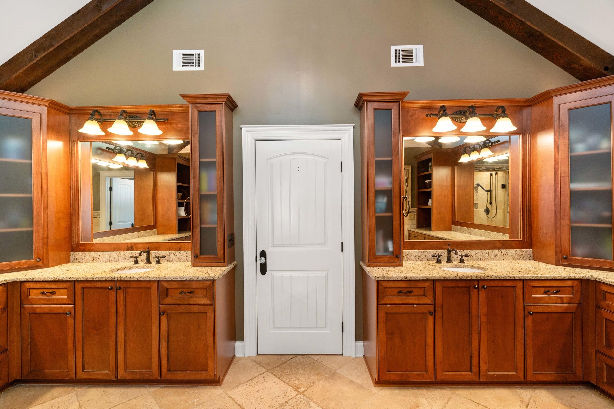 211 Ronda Court Grovetown, GA 30813 - Photo 27 of 62 Primary bath