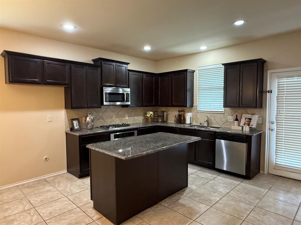 313 Cherry Spring Drive McKinney, TX 75072 - Photo 13 of 29
