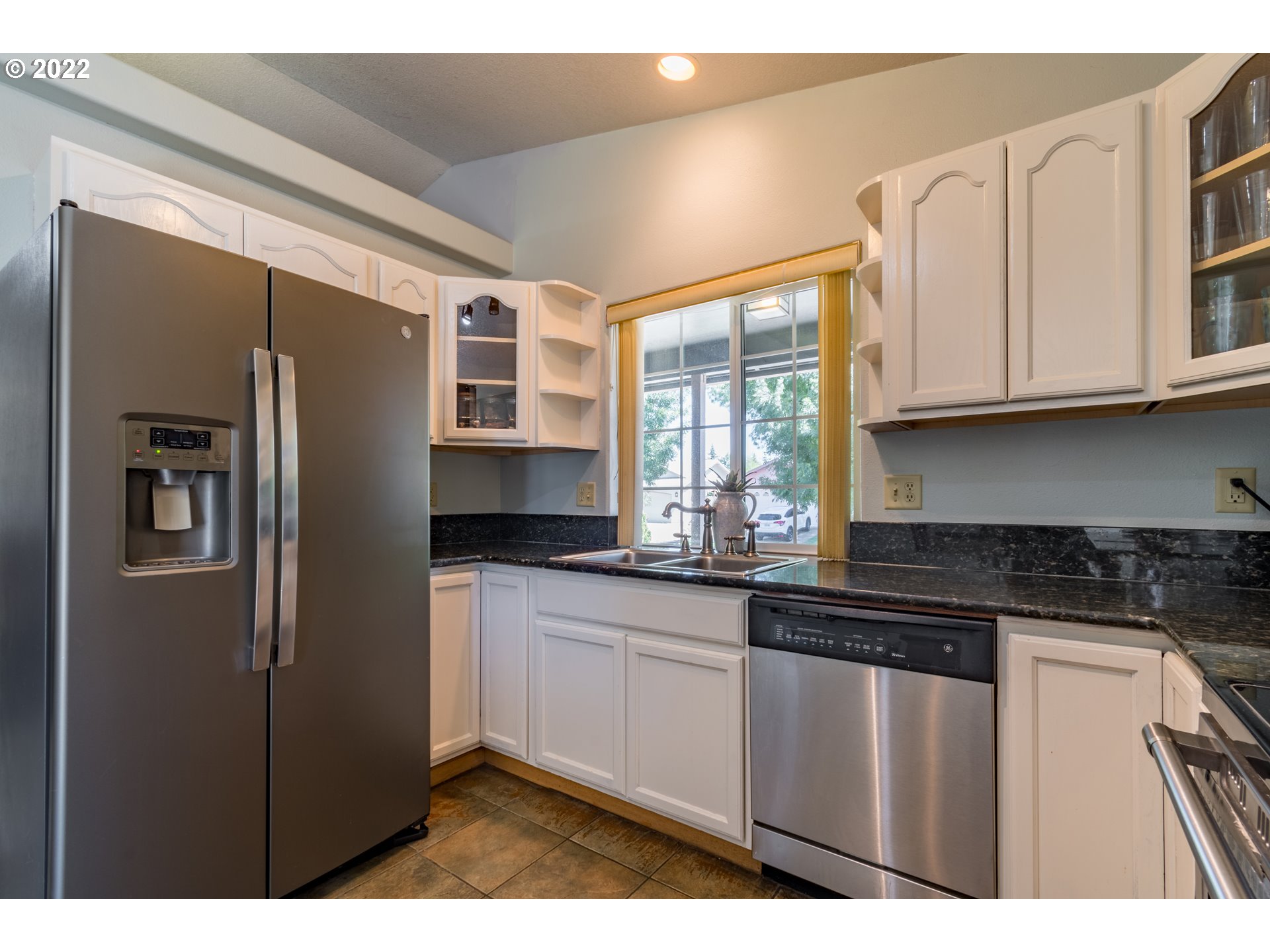 1944 Anthony Way Eugene, OR 97404 - Photo 12 of 28
