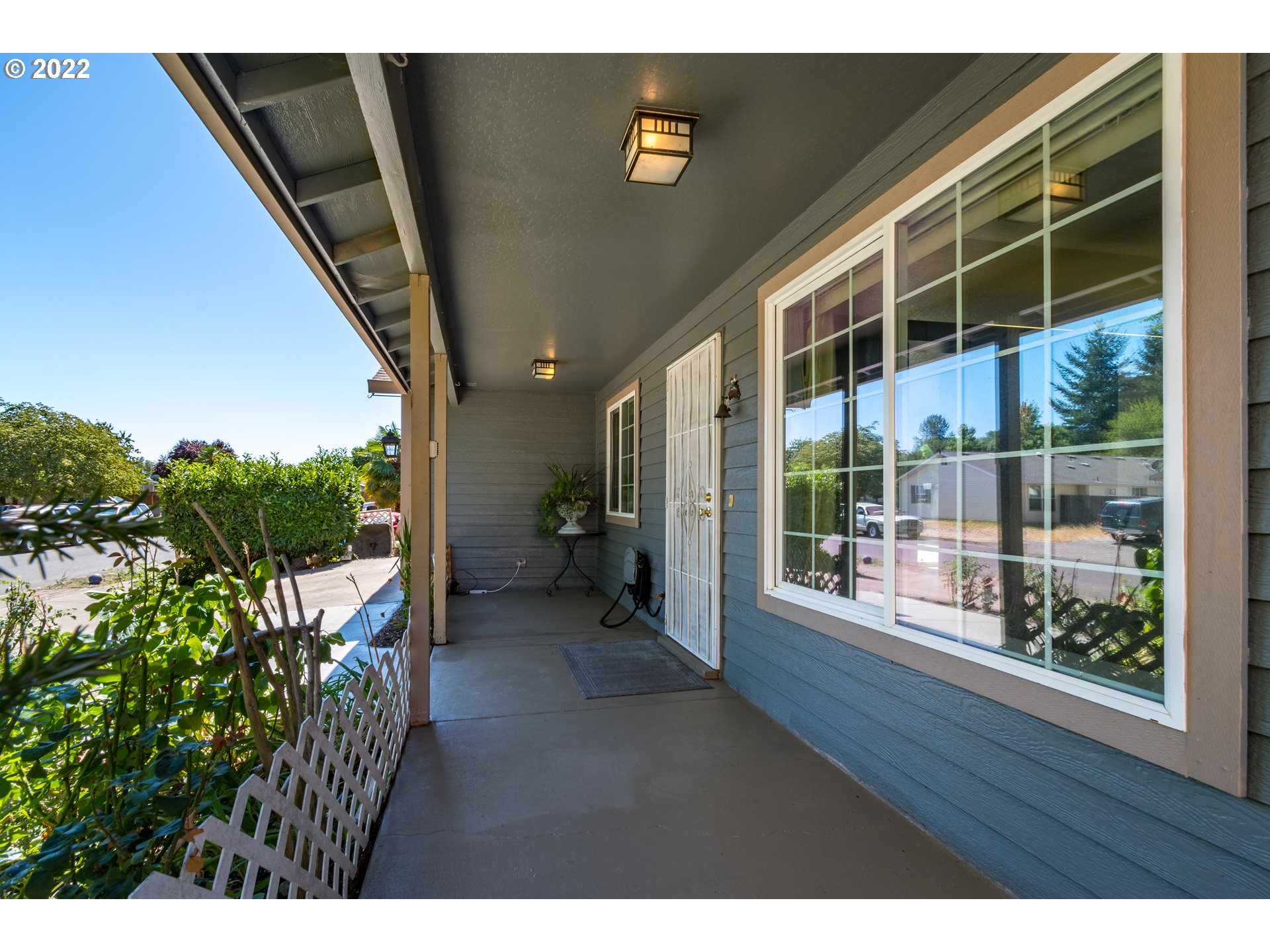 1944 Anthony Way Eugene, OR 97404 - Photo 3 of 28