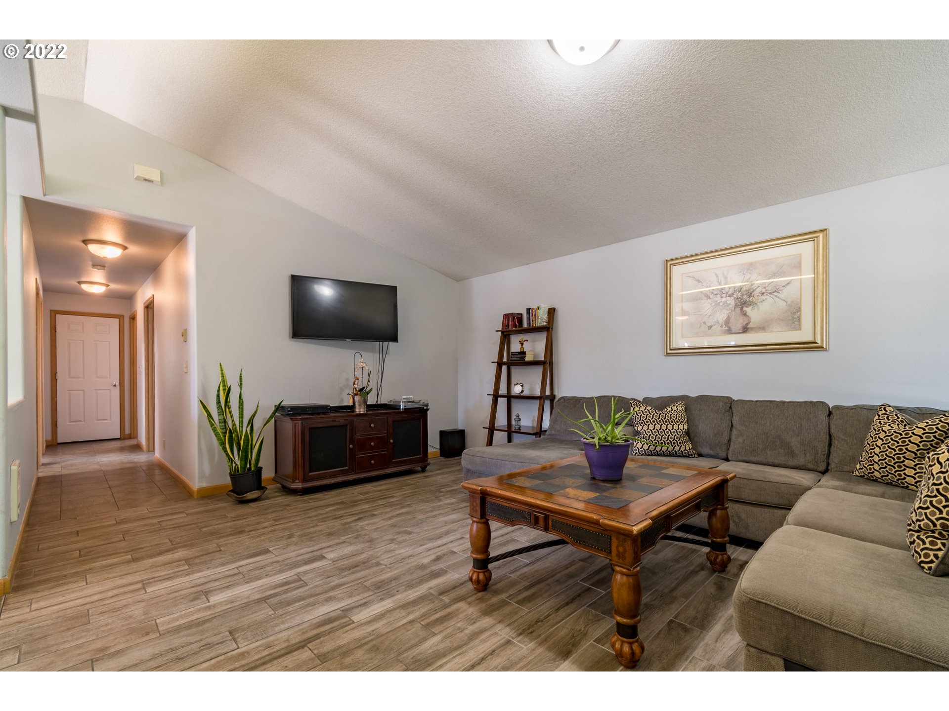 1944 Anthony Way Eugene, OR 97404 - Photo 5 of 28