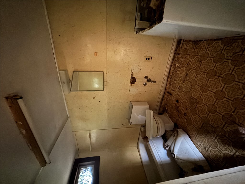 812 Raymond Avenue Anderson, SC 29625 - Photo 7 of 9