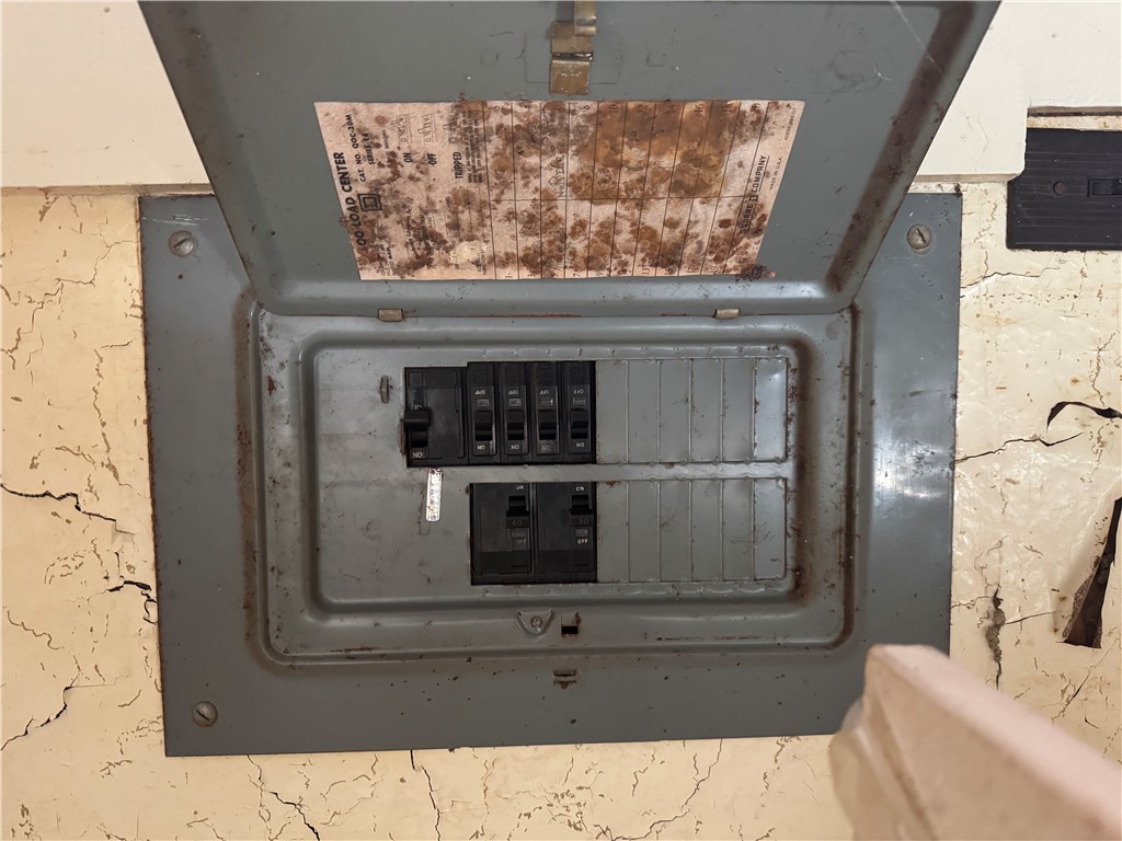 812 Raymond Avenue Anderson, SC 29625 - Photo 8 of 9