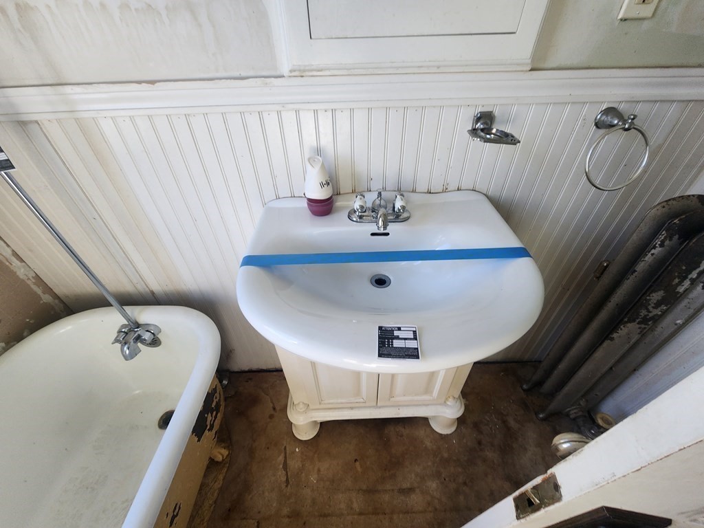18 Brunswick Street Springfield, MA 01108 - Photo 10 of 23