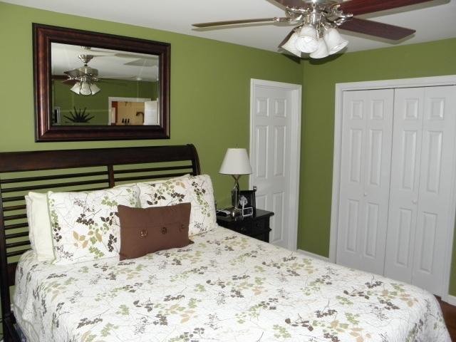 417 Blackey Bandy Road Bethpage, TN 37022 - Photo 14 of 20 Master bedroom with wide closet.