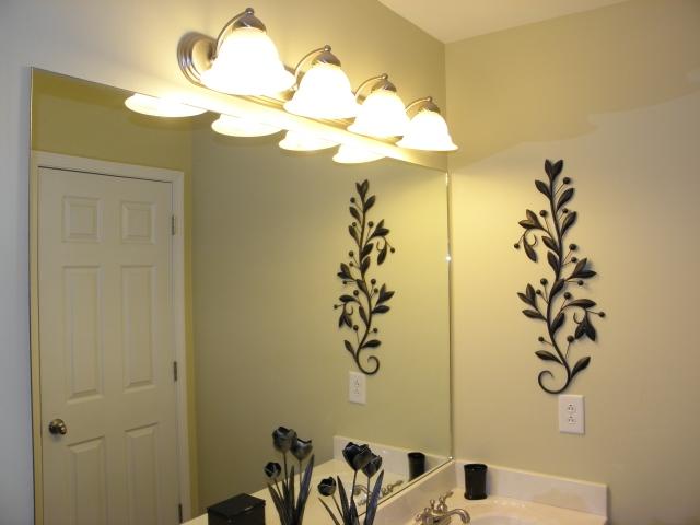 417 Blackey Bandy Road Bethpage, TN 37022 - Photo 16 of 20 Upgraded lighting in master bathroom.