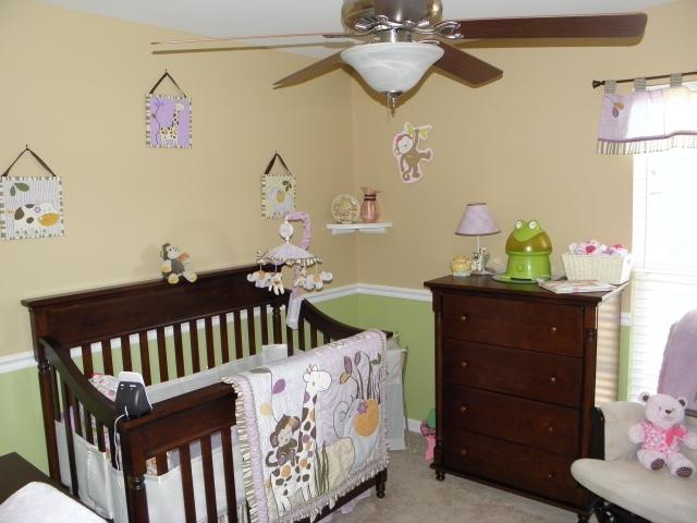 417 Blackey Bandy Road Bethpage, TN 37022 - Photo 17 of 20 Front bedroom has a walk-in closet & chair rail.