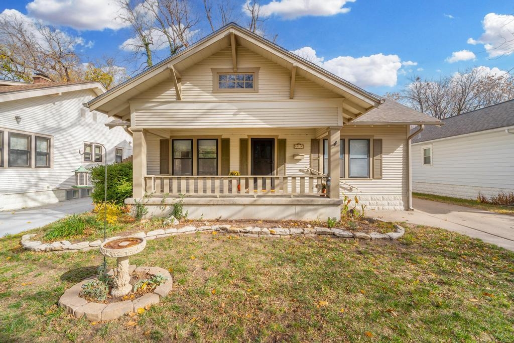 932 Woodrow Street, Wichita, KS 67203 Compass